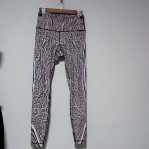 LULU LEMON ACTIVEWEAR HIGH RISE